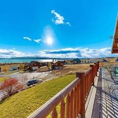 Elk Ridge Lodge - Log Cabin with Lake Views