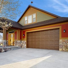 Bear Shore Retreat - Lake Views, Pool & Game Room